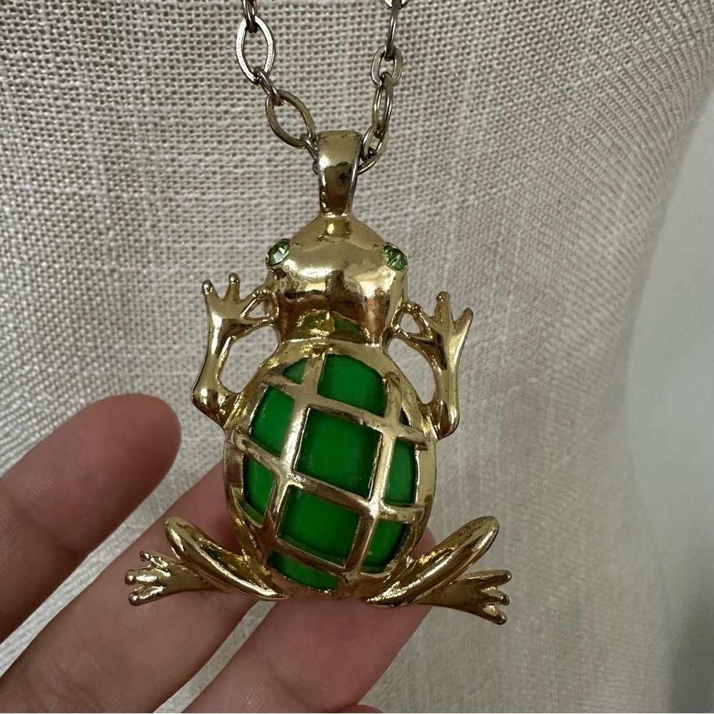 Lilly Pulitzer Frog Gold Toned Necklace Rare
